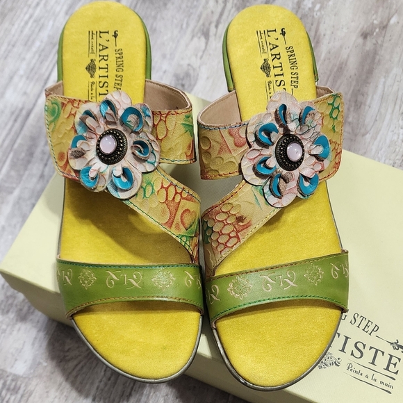 L’Artiste by Spring Step Classical Leather Flower Wedge Sandals Comfort Size 9 - Picture 9 of 11